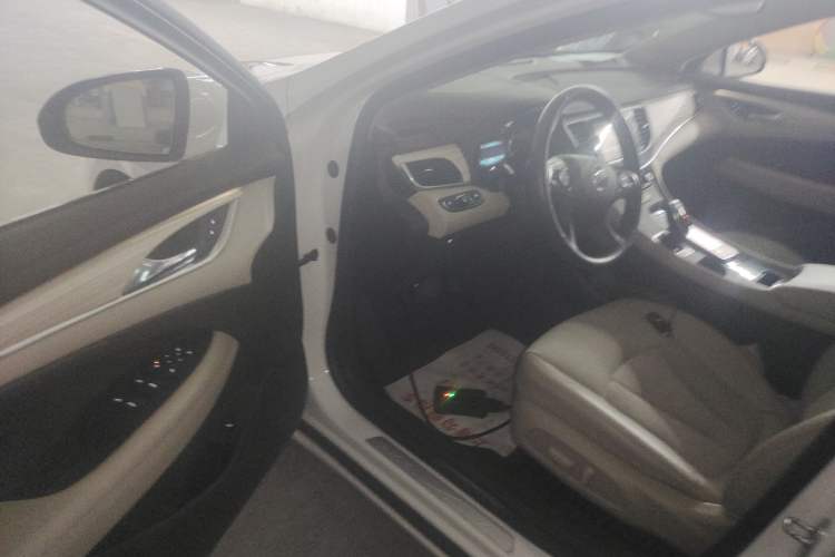Used Buick LaCrosse 2018 30H Elite Edition Driver Seat