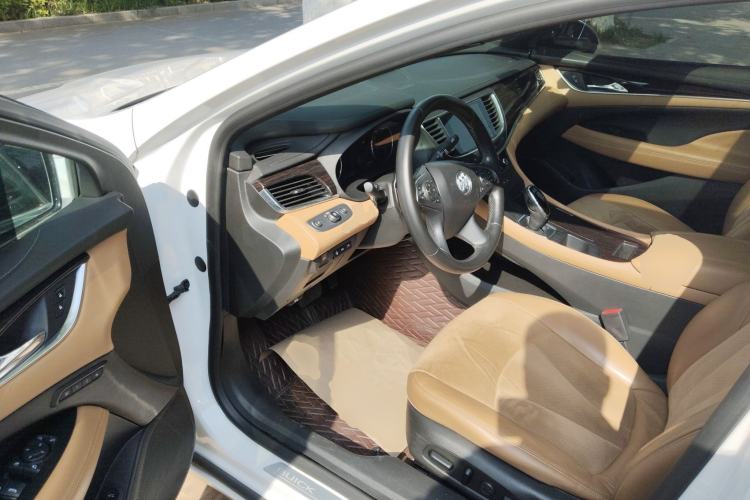 Used Buick LaCrosse 2018 20T Luxury Model Driver Seat