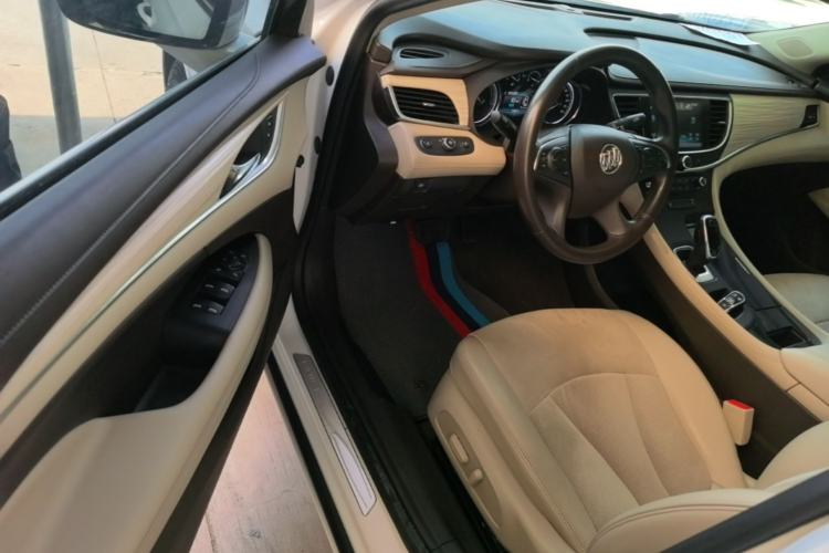 Used Buick LaCrosse 2018 30H Elite Edition Driver Seat