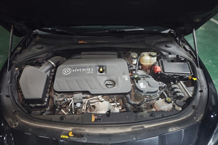 Used Buick LaCrosse 2018 30H Elite Edition Engine Bay