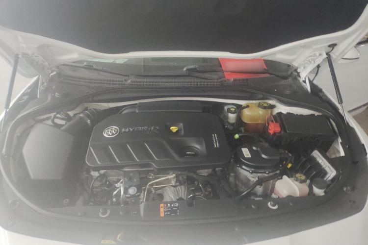 Used Buick LaCrosse 2018 30H Elite Edition Engine Bay