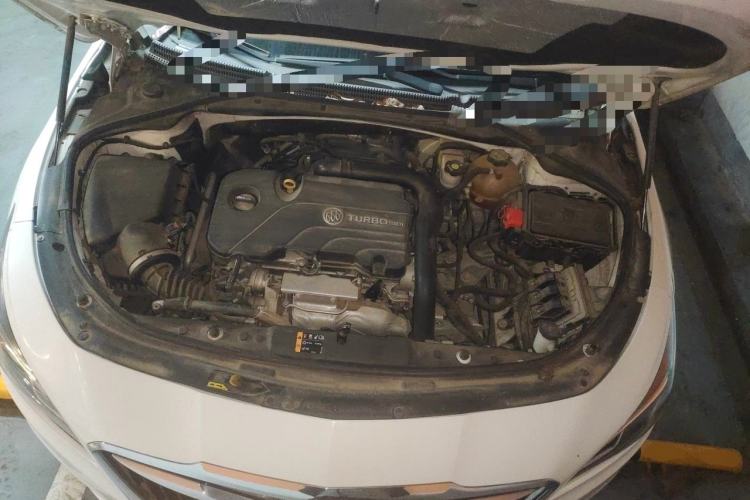 Used Buick LaCrosse 2018 20T Elite Edition Engine Bay