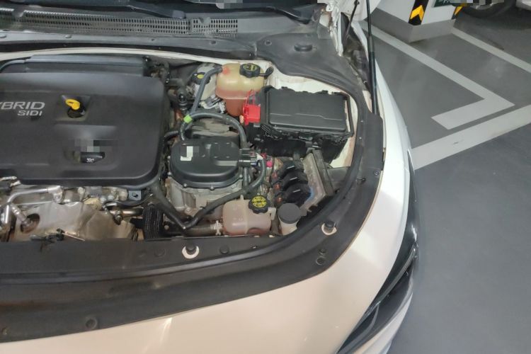 Used Buick LaCrosse 2018 30H Luxury Edition Engine Bay Left