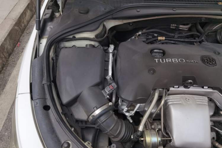 Used Buick LaCrosse 2018 28T Elite Edition Engine Bay Right