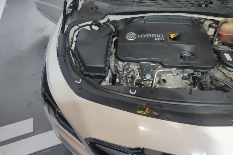 Used Buick LaCrosse 2018 30H Luxury Edition Engine Bay Right