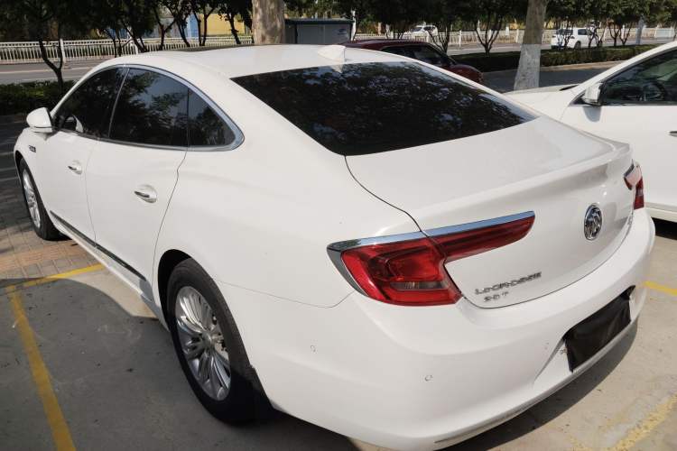 Used Buick LaCrosse 2018 20T Luxury Model Exterior 2