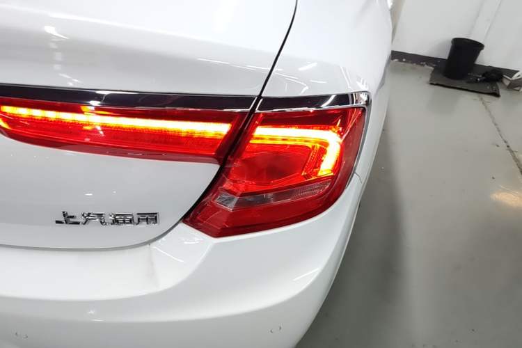 Used Buick LaCrosse 2018 20T Luxury Model Exterior 3