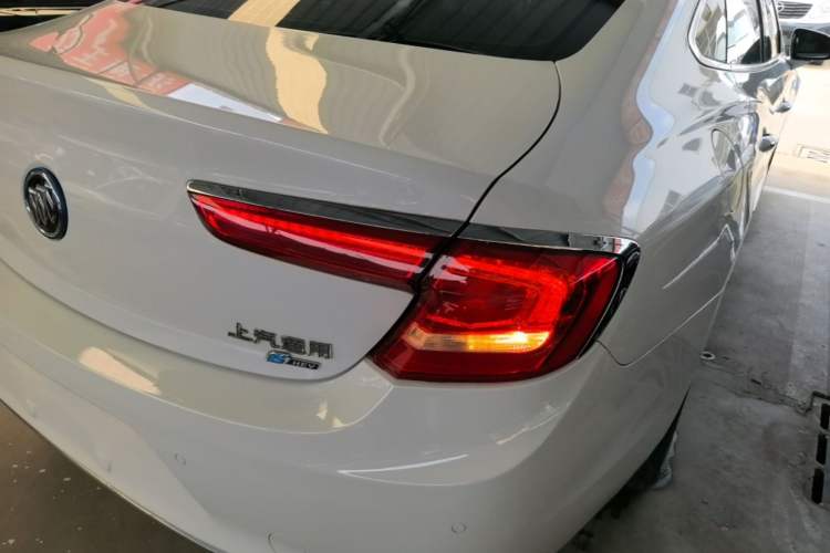 Used Buick LaCrosse 2018 30H Elite Edition Exterior 3