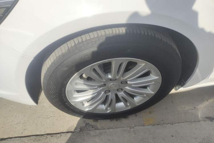Used Buick LaCrosse 2018 20T Elite Edition Exterior 4
