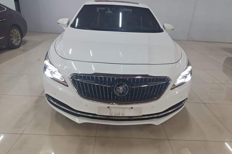Used Buick LaCrosse 2018 28T Luxury Model Front