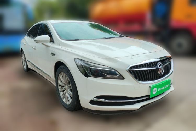 Used Buick LaCrosse 2018 20T Elite Edition Front Right 45 Deg