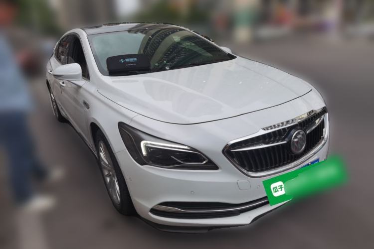 Used Buick LaCrosse 2018 28T Elite Edition Front Right 45 Deg