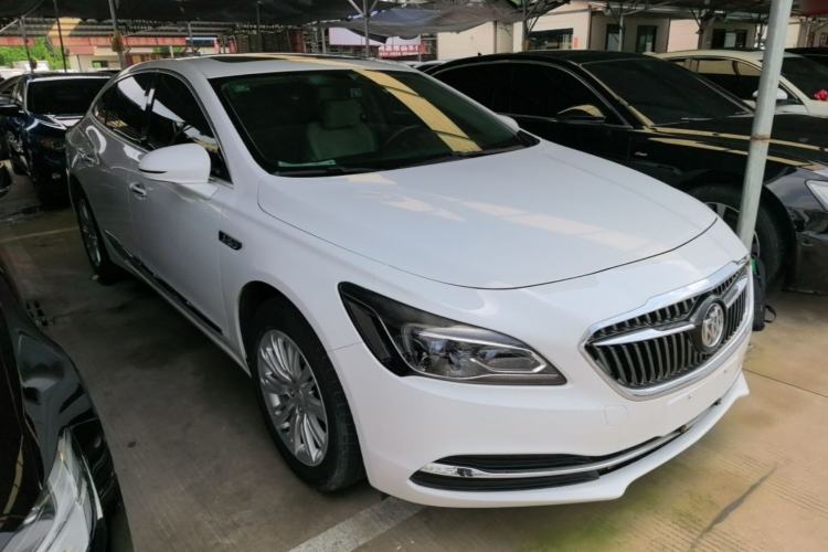 Used Buick LaCrosse 2018 30H Elite Edition Front Right 45 Deg