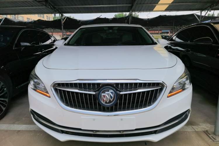 Used Buick LaCrosse 2018 30H Elite Edition Front
