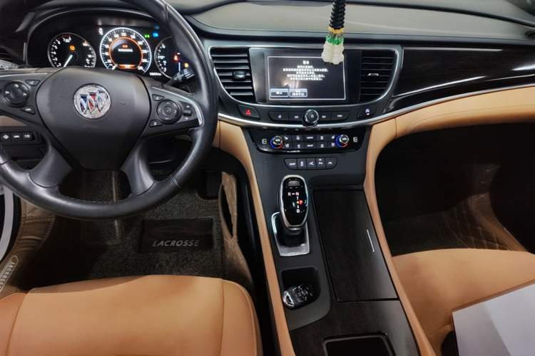 Used Buick LaCrosse 2018 20T Luxury Model Gear Lever