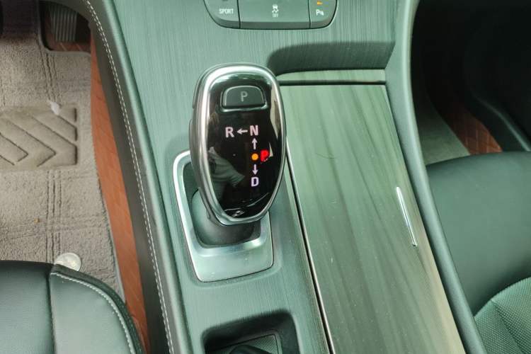 Used Buick LaCrosse 2018 20T Elite Edition Gear Lever