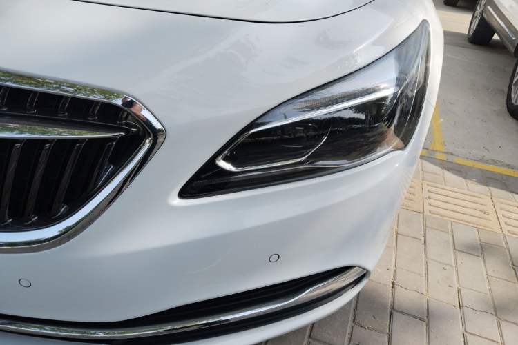 Used Buick LaCrosse 2018 20T Luxury Model Left Front Headlight