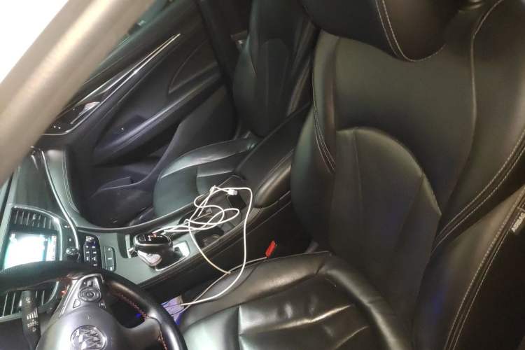 Used Buick LaCrosse 2018 20T Elite Edition Left Front Seat