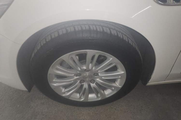 Used Buick LaCrosse 2018 30H Elite Edition Left Front Wheel Hub