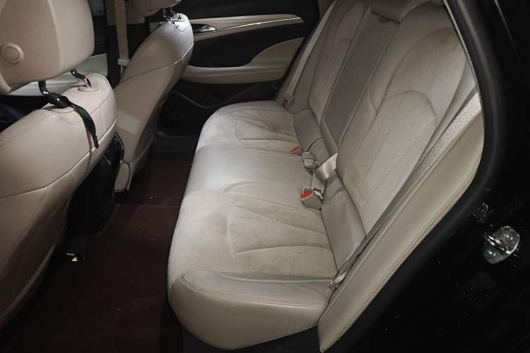 Used Buick LaCrosse 2018 30H Elite Edition Left Rear Seat