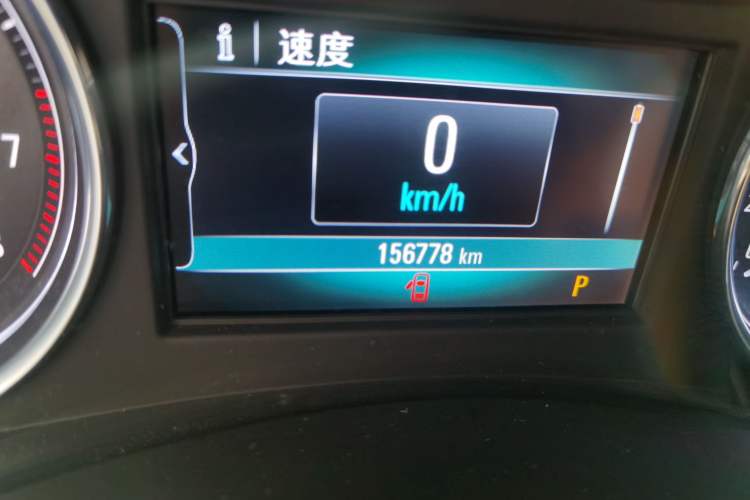 Used Buick LaCrosse 2018 28T Elite Edition Odometer Close Up