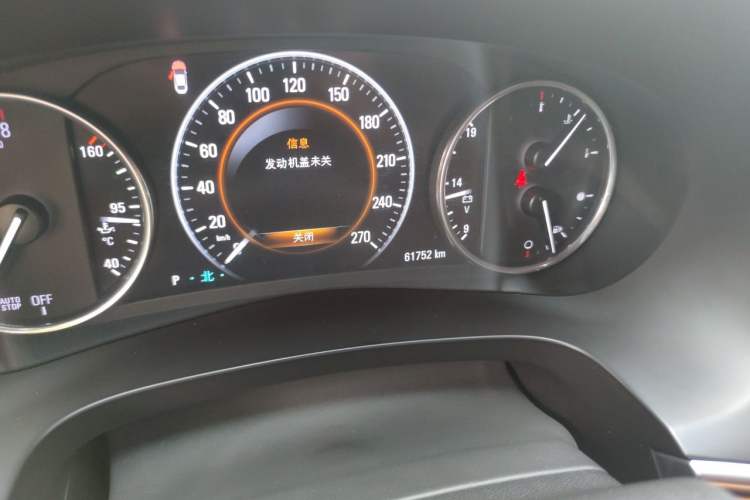 Used Buick LaCrosse 2018 20T Luxury Model Odometer Close Up