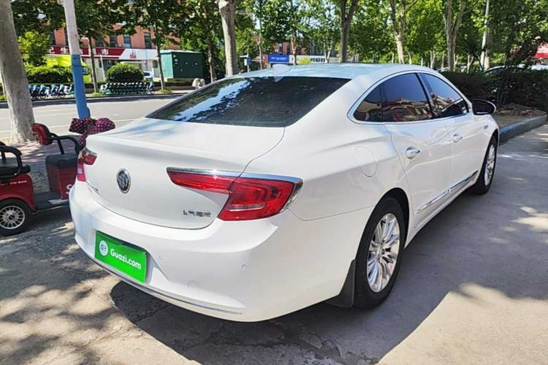 Used Buick LaCrosse 2018 20T Elite Edition Rear Right 45 Deg
