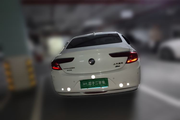 Used Buick LaCrosse 2018 30H Luxury Edition Rear