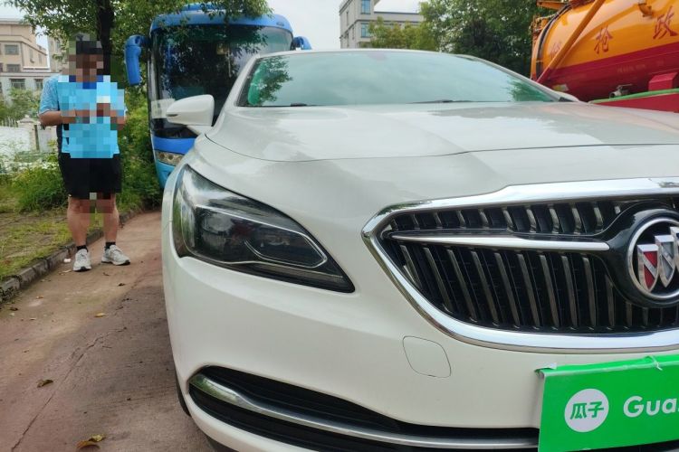 Used Buick LaCrosse 2018 20T Elite Edition Right Front Headlight
