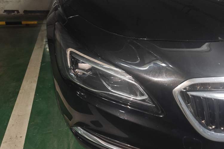 Used Buick LaCrosse 2018 30H Elite Edition Right Front Headlight
