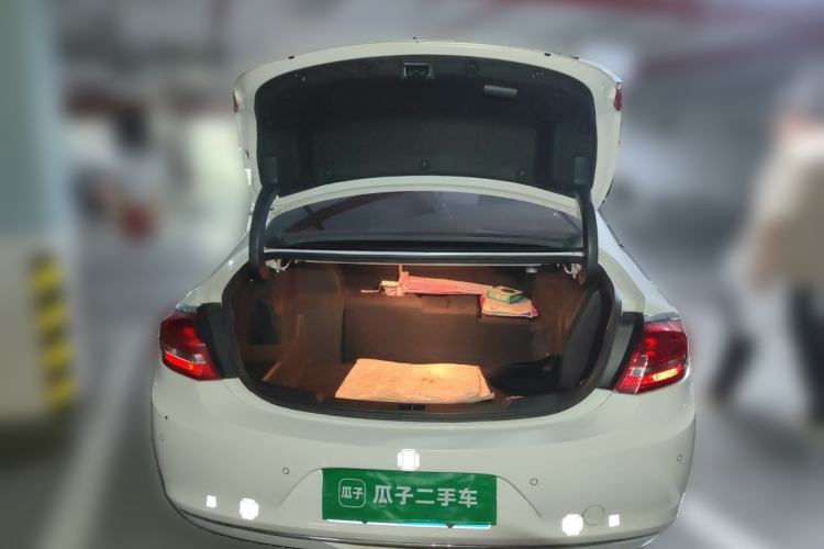 Used Buick LaCrosse 2018 30H Luxury Edition Trunk