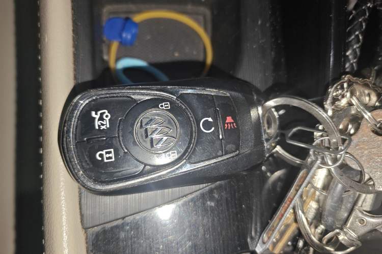 Used Buick LaCrosse 2018 30H Elite Edition Vehicle Key