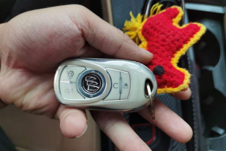 Used Buick LaCrosse 2018 28T Elite Edition Vehicle Key