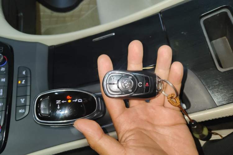 Used Buick LaCrosse 2018 30H Luxury Edition Vehicle Key