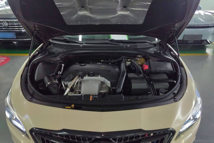 Used Buick LaCrosse 2018 28T Luxury Model Engine Bay