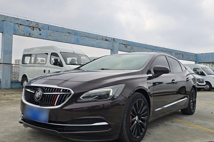 Used Buick LaCrosse 2018 28T Luxury Model Exterior 4