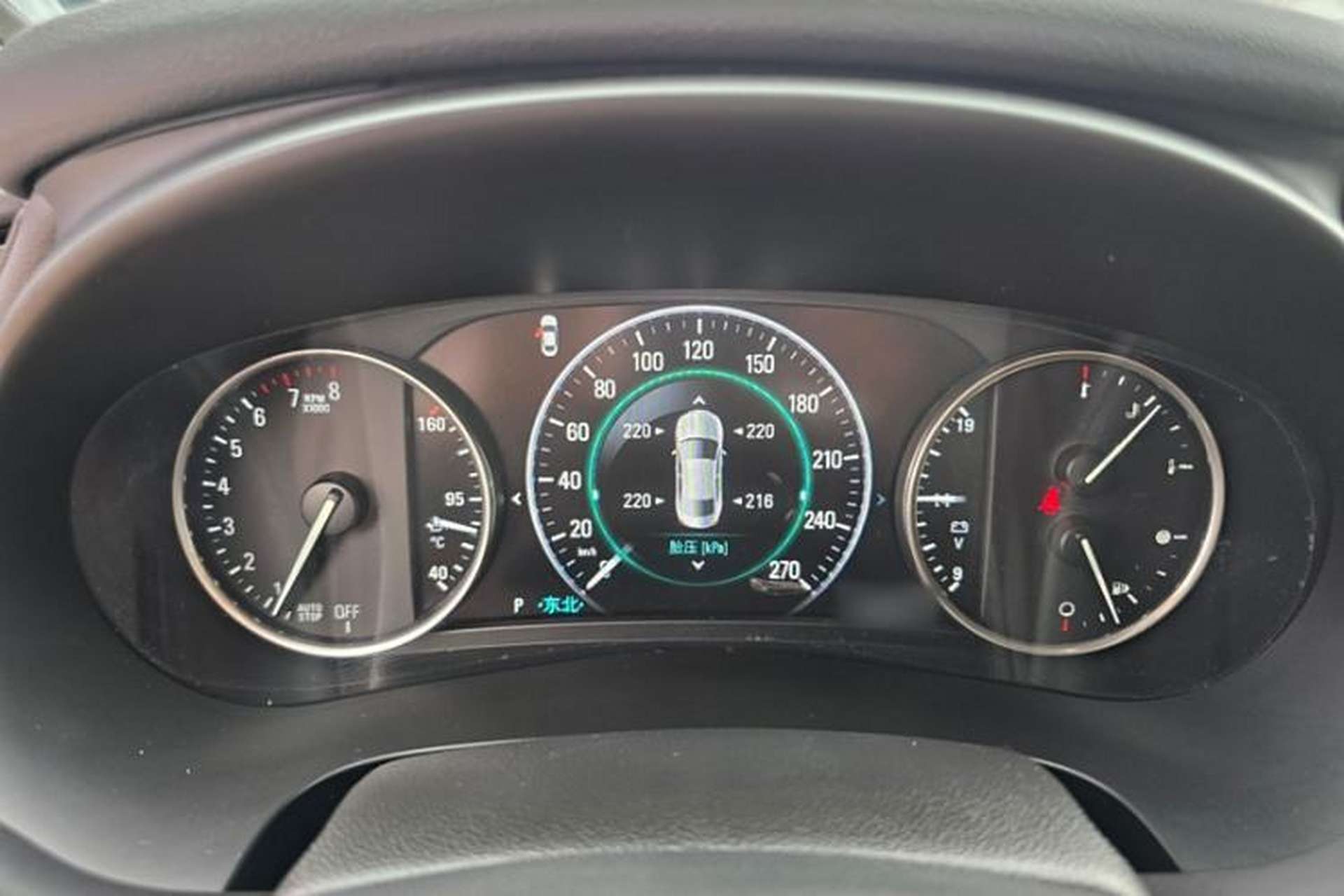 Used Buick LaCrosse 2018 28T Luxury Model Interior 2