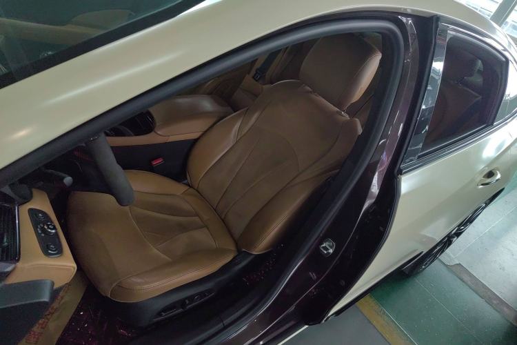 Used Buick LaCrosse 2018 28T Luxury Model Left Front Seat