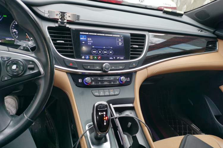 Used Buick LaCrosse 2019 28T Prestige Model Audio And AC Panel