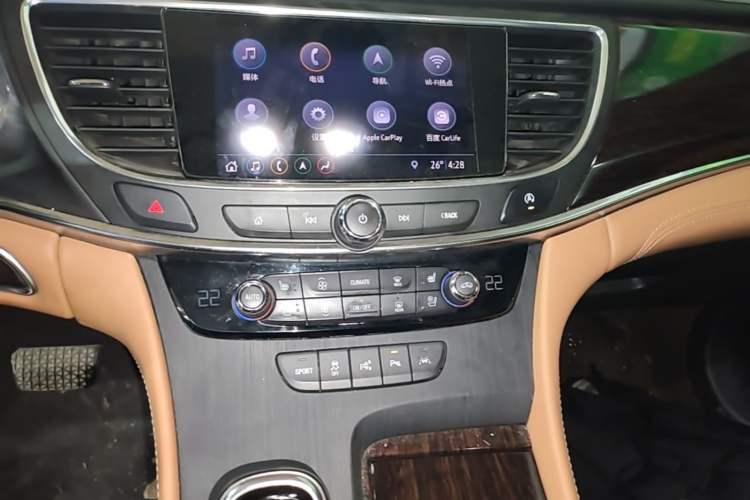 Used Buick LaCrosse 2019 28T Prestige Model Audio And AC Panel