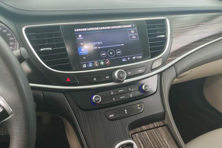 Used Buick LaCrosse 2019 28T Elite Edition Audio And AC Panel