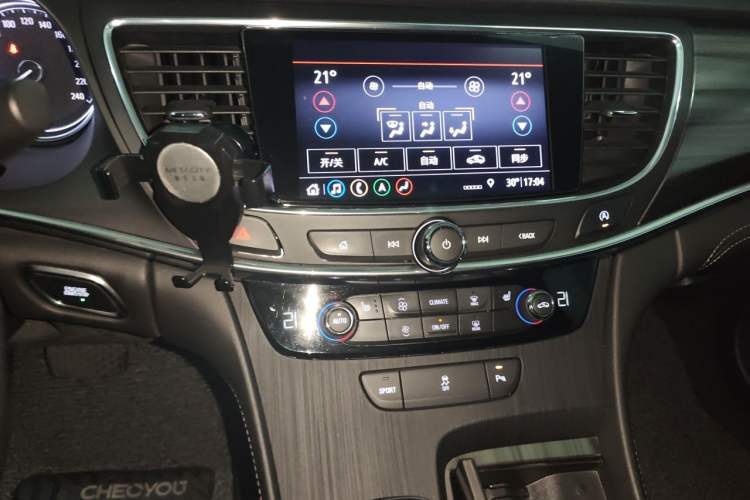 Used Buick LaCrosse 2019 28T Luxury Version Audio And AC Panel