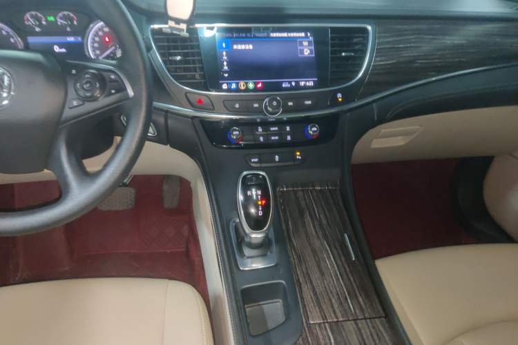 Used Buick LaCrosse 2019 28T Elite Edition Audio And AC Panel