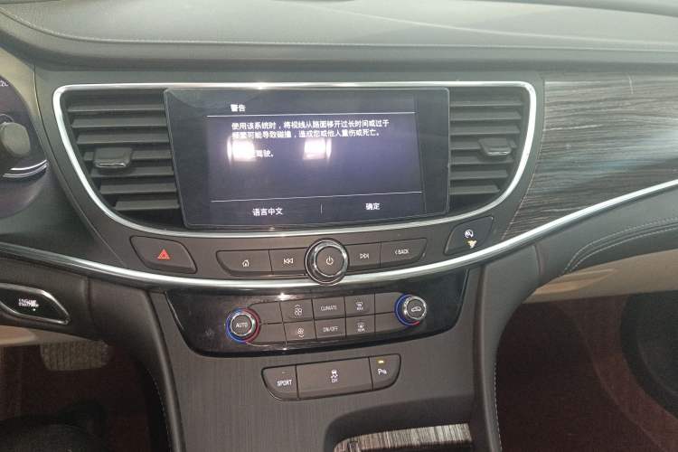 Used Buick LaCrosse 2019 28T Elite Edition Audio And AC Panel