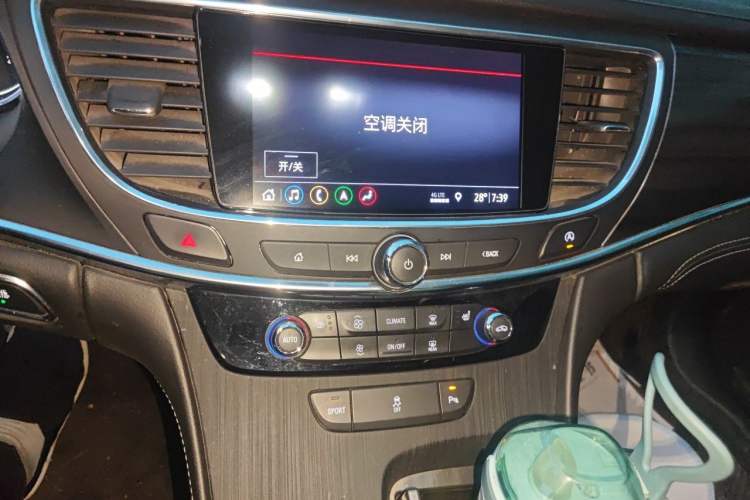 Used Buick LaCrosse 2019 28T Luxury Version Audio And AC Panel