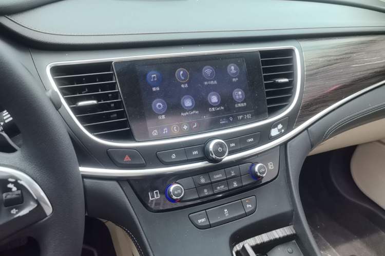 Used Buick LaCrosse 2019 28T Elite Edition Audio And AC Panel