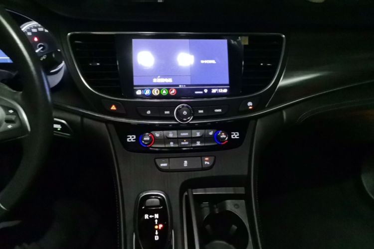 Used Buick LaCrosse 2019 28T Luxury Version Audio And AC Panel