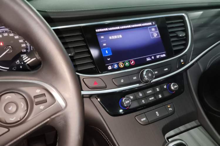 Used Buick LaCrosse 2019 28T Luxury Version Audio And AC Panel