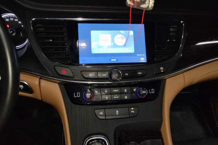 Used Buick LaCrosse 2019 28T Elite Edition Audio And AC Panel