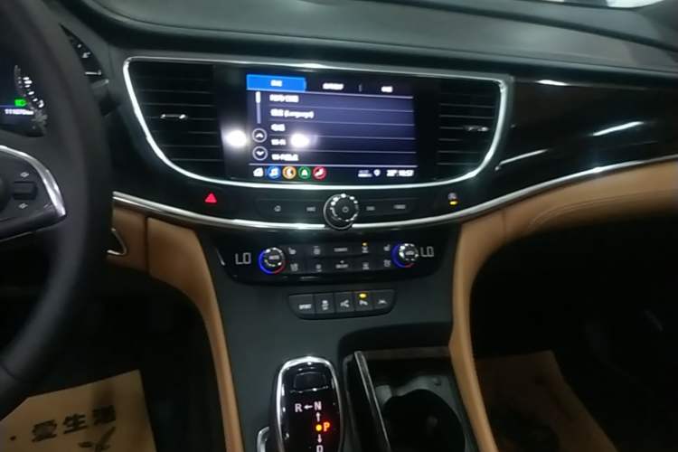 Used Buick LaCrosse 2019 28T Prestige Model Audio And AC Panel